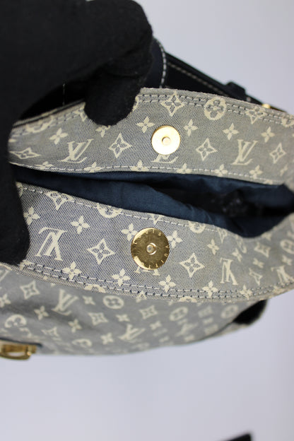Louis Vuitton Idylle Romance Hobo Bag 2010