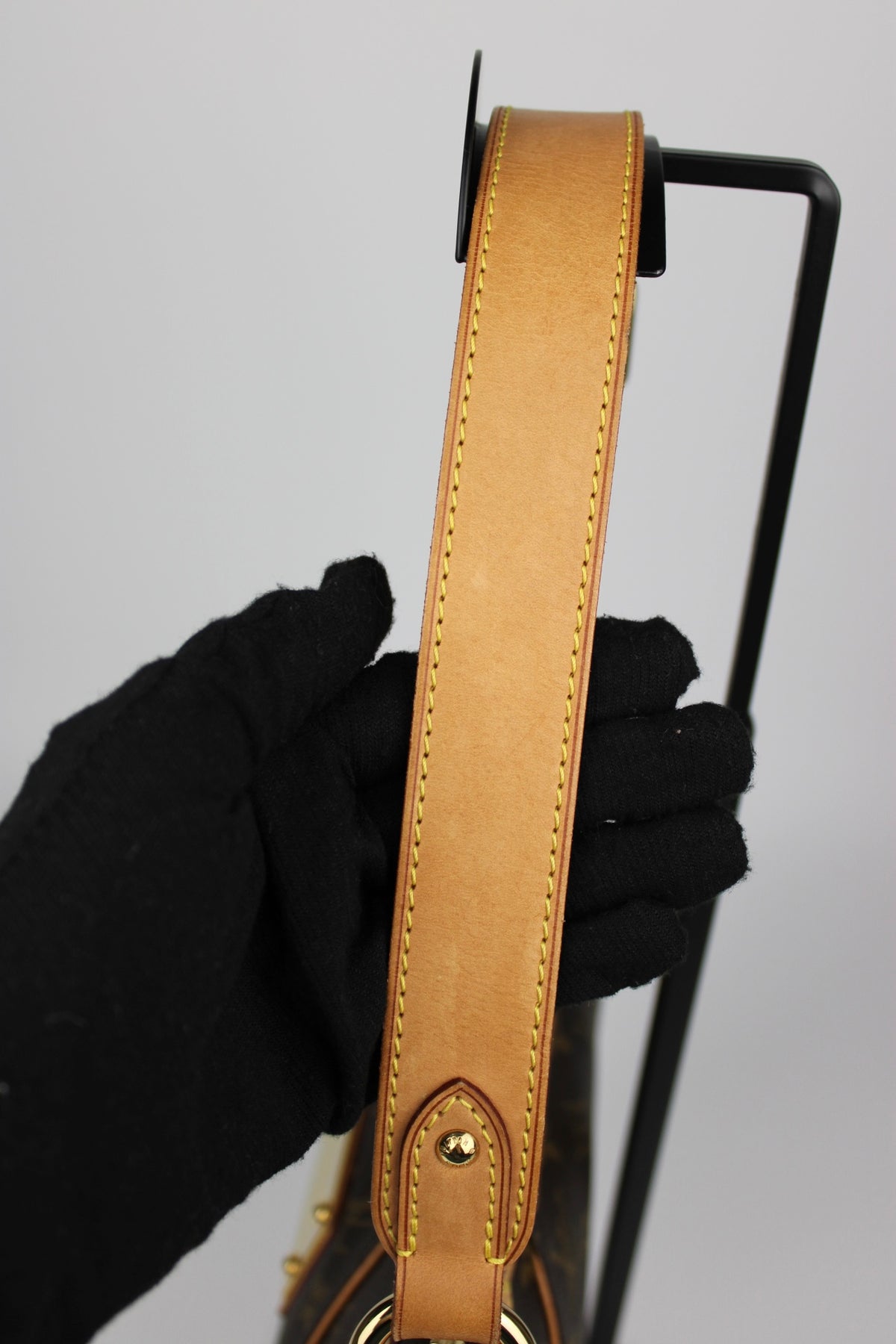 Pre-owned Louis Vuitton Thames PM Bag 2009