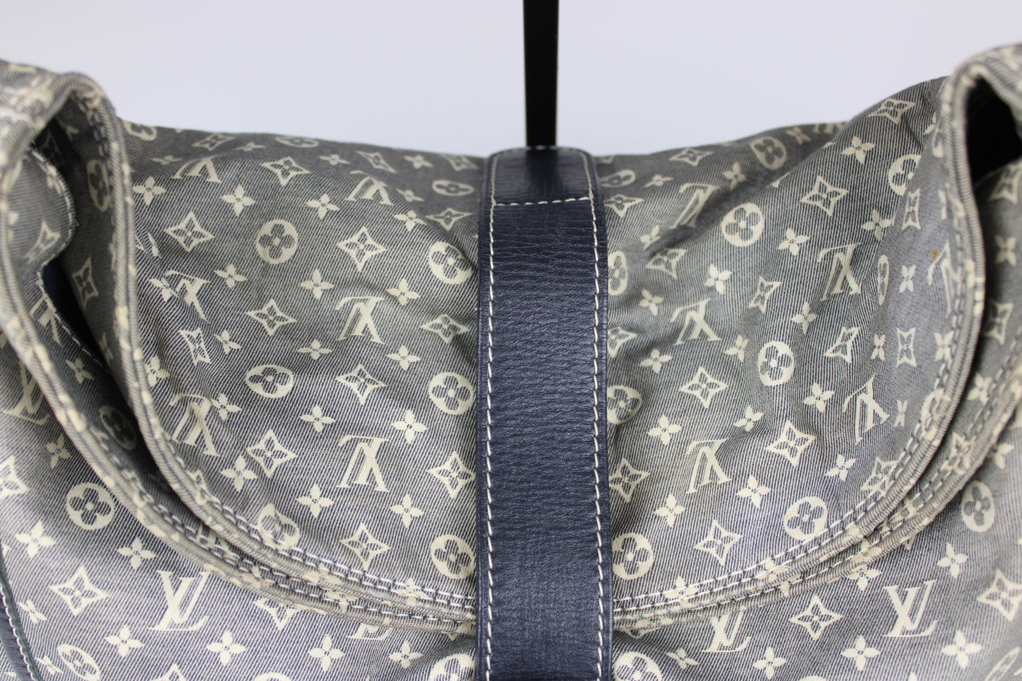 Louis Vuitton Idylle Romance Hobo Bag 2010