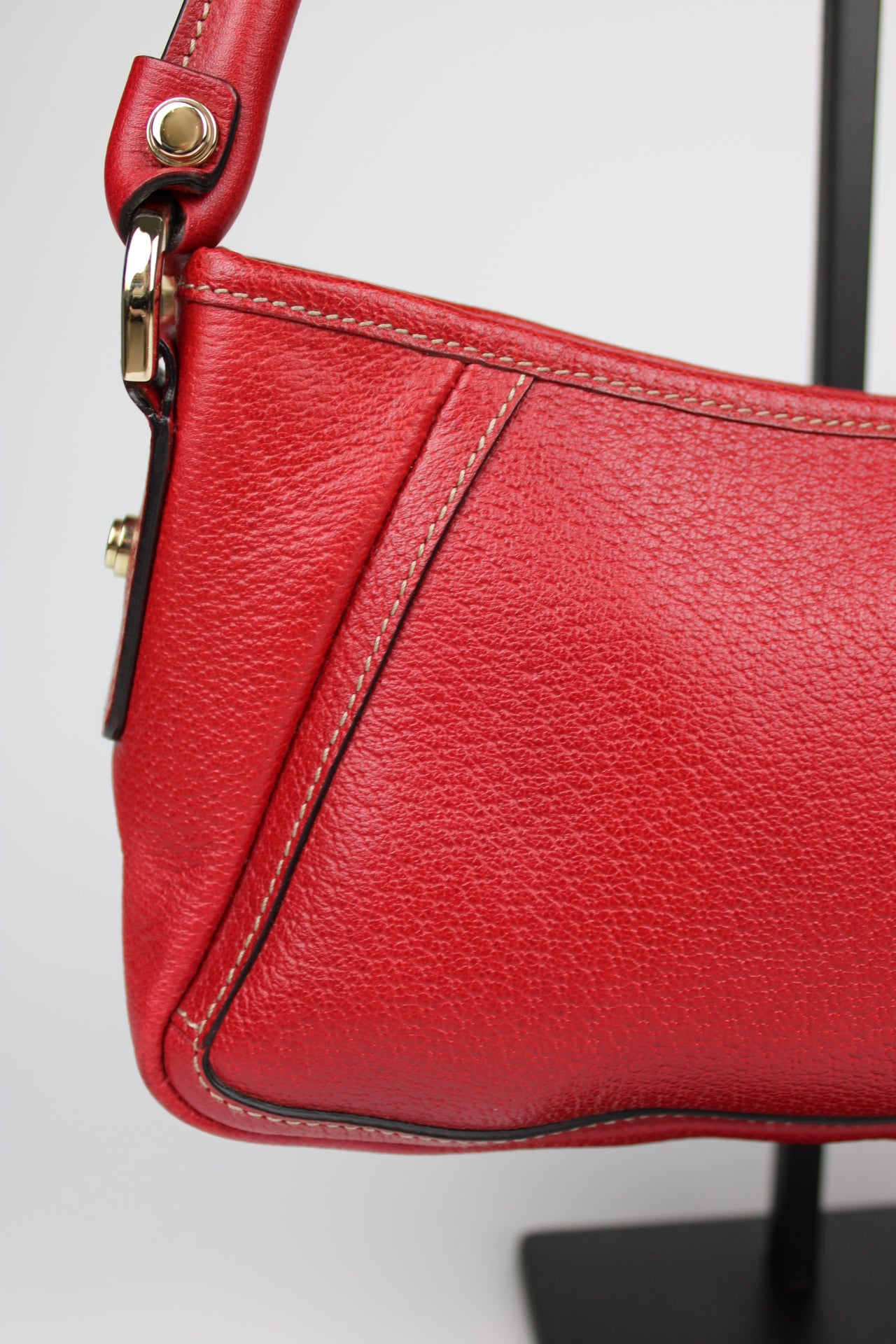 Gucci Abbey Leather Pochette Bag
