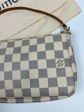 Load image into Gallery viewer, Louis Vuitton Pochette Damier 2009
