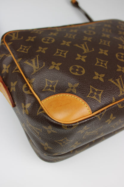 Louis Vuitton Nile Cross Body Bag 2003