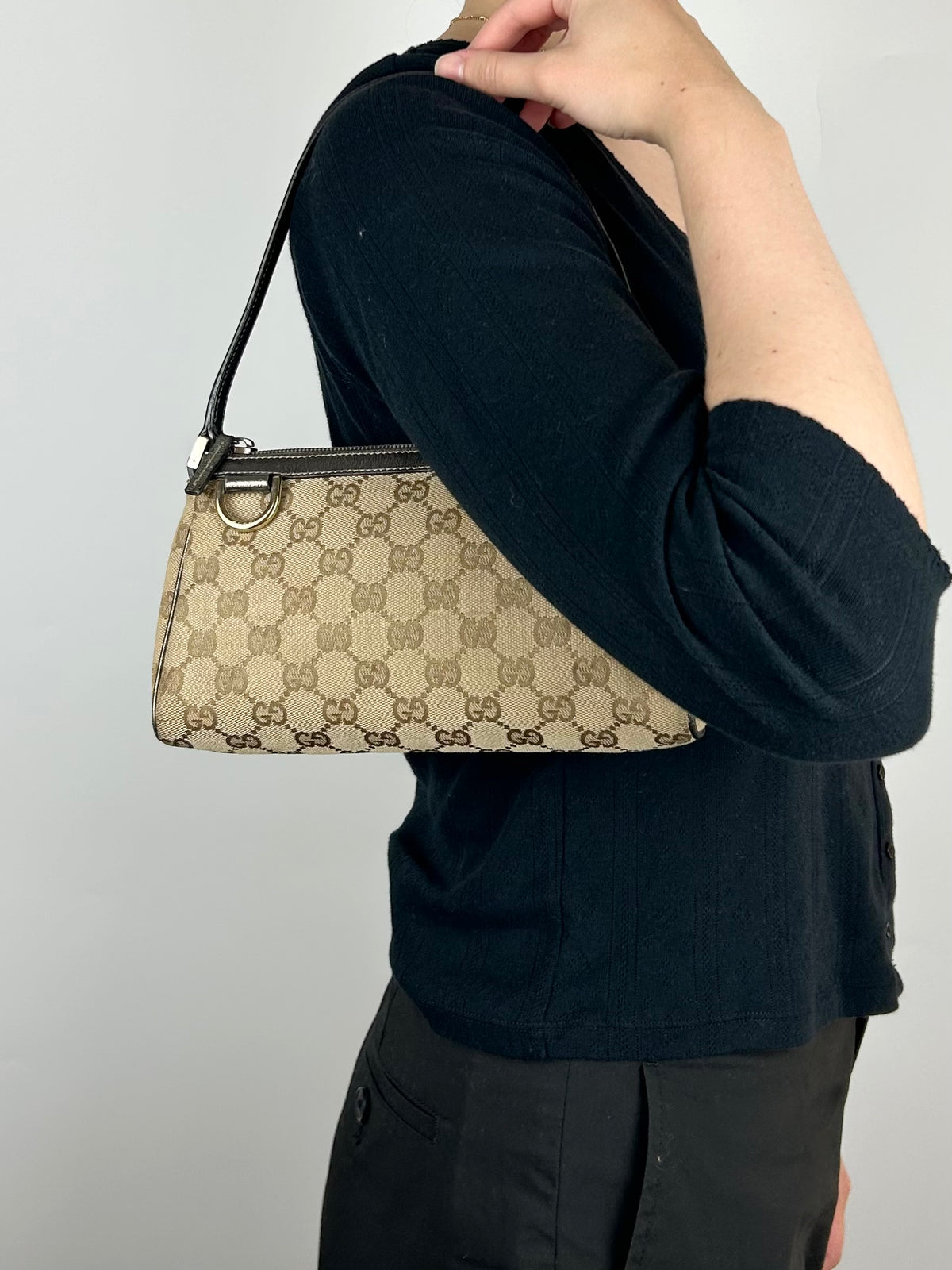 Pre-owned Gucci Monogram Abbey D-Ring Pochette Bag