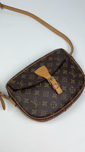 Load and play video in Gallery viewer, Louis Vuitton Jeune Fille Cross Body Bag 1990
